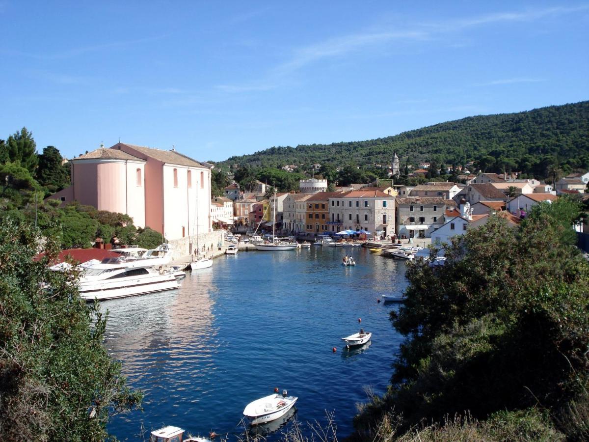 Apartments Velo Veli Lošinj Dış mekan fotoğraf